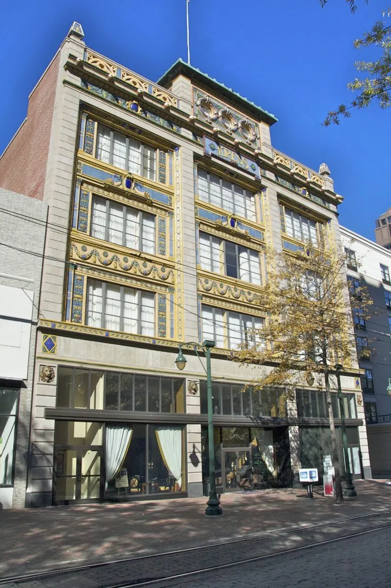 Kress Building: photo 9
