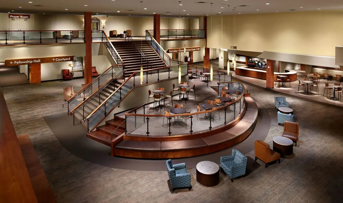 Bellevue - West Lobby: photo 1