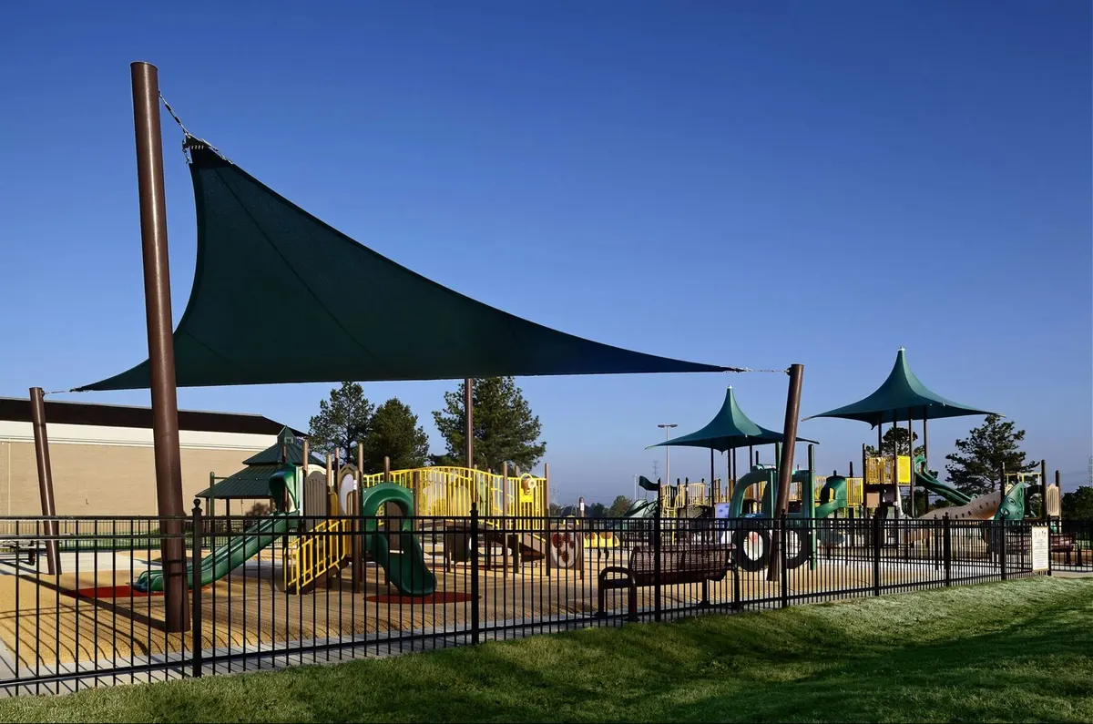 Bellevue - Playground: photo 1