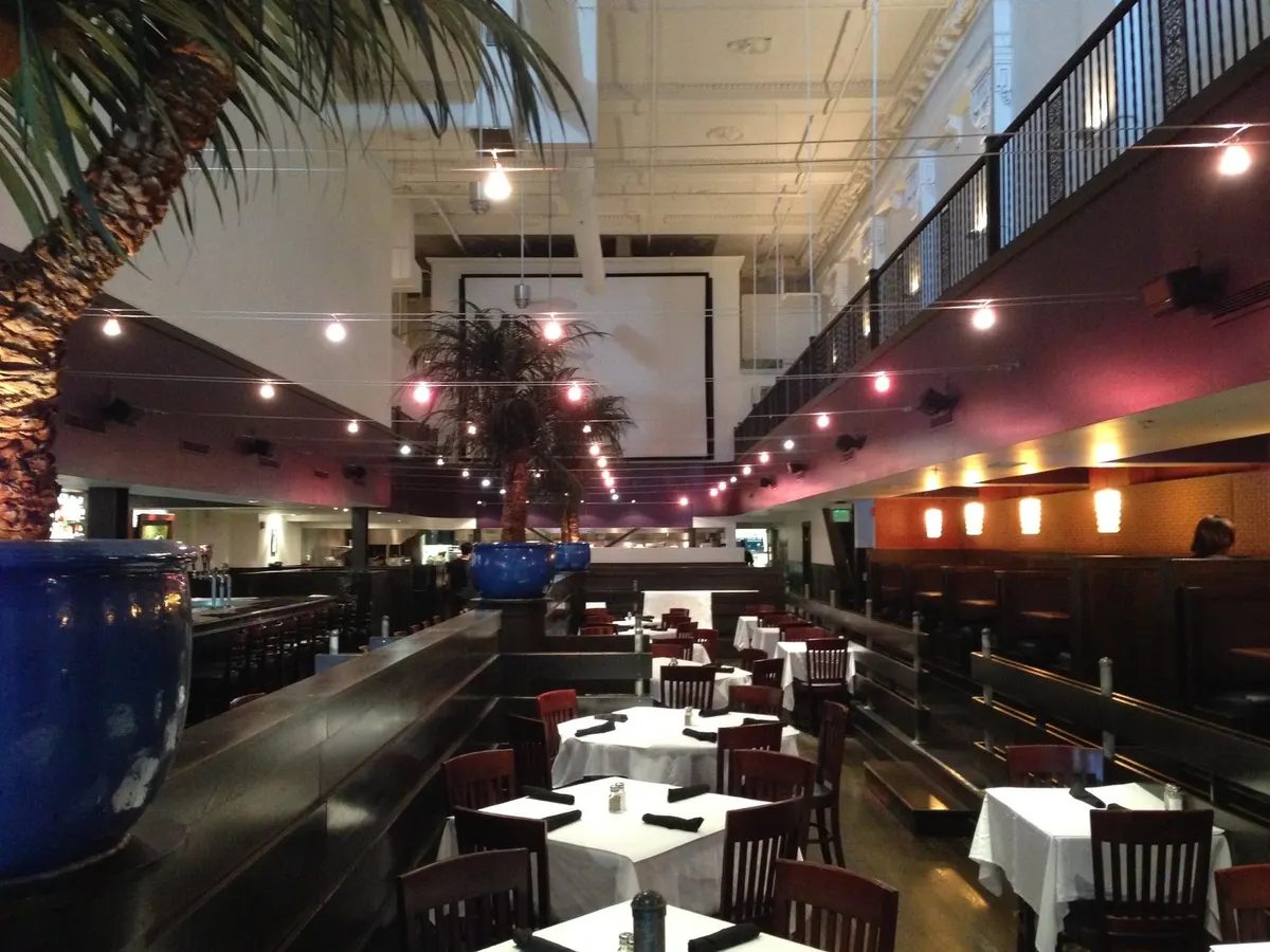 Majestic Grille: photo 1