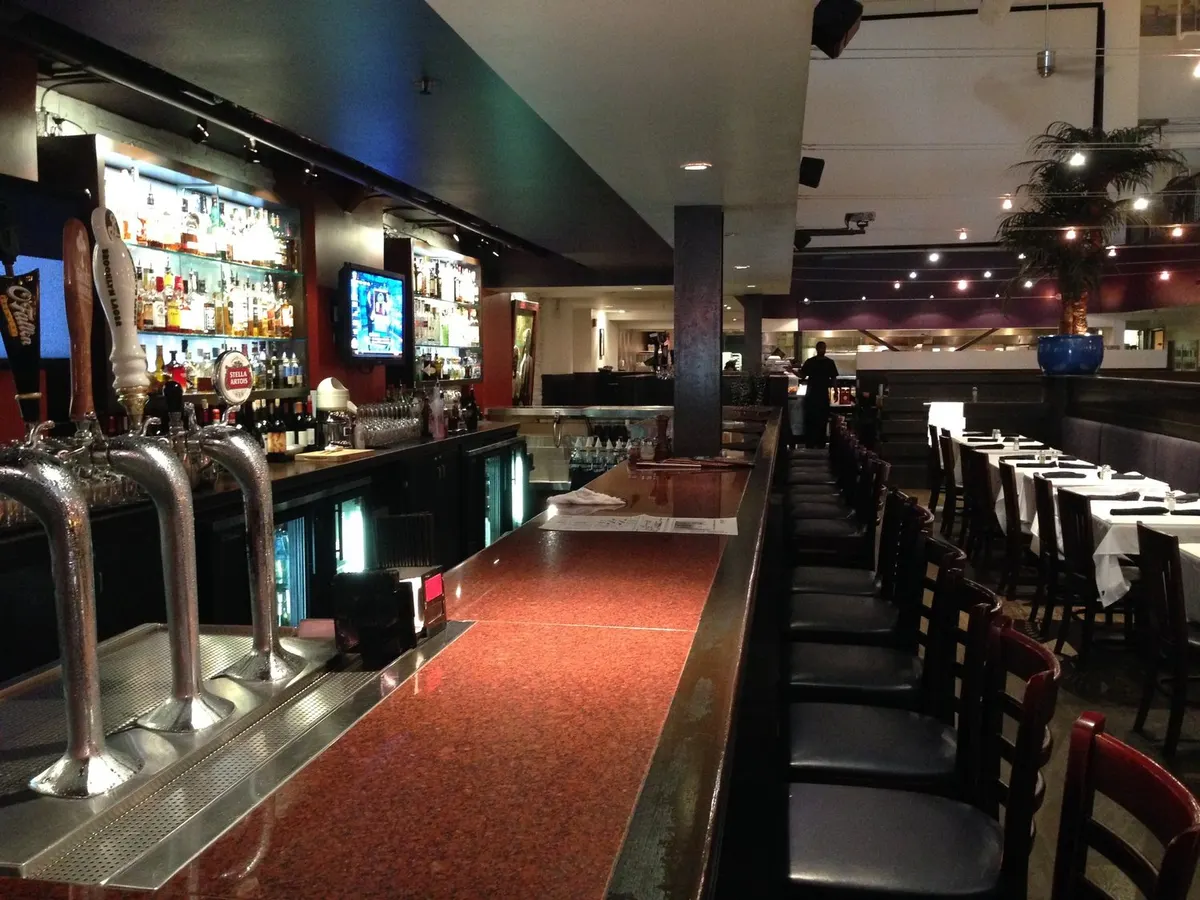 Majestic Grille: photo 4