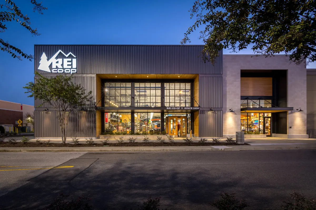 REI: photo 6